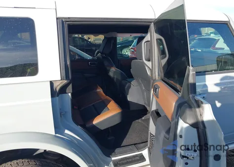 2024 Ford Bronco Outer Banks z USA, uszkodzony, nr VIN 1FMDE8BHXRLB22943